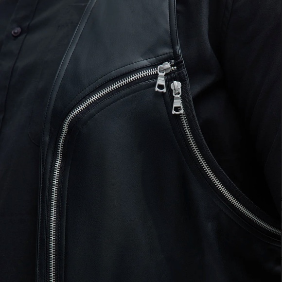 Men's Sleek Black Zip Vest - Picture 2 of 6